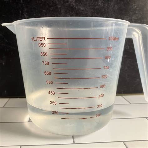 One hundred milliliters of oil to grams. Sample task: convert 100 milliliters of vegetable oil to grams. It is known that the density of vegetable oils is about 0.96 grams per ml. Solution: Formula: ml / 0.96 = g. Calculation: 100 ml / 0.96 = 104.166667 g. End result: 100 ml is equal to 104.166667 g.